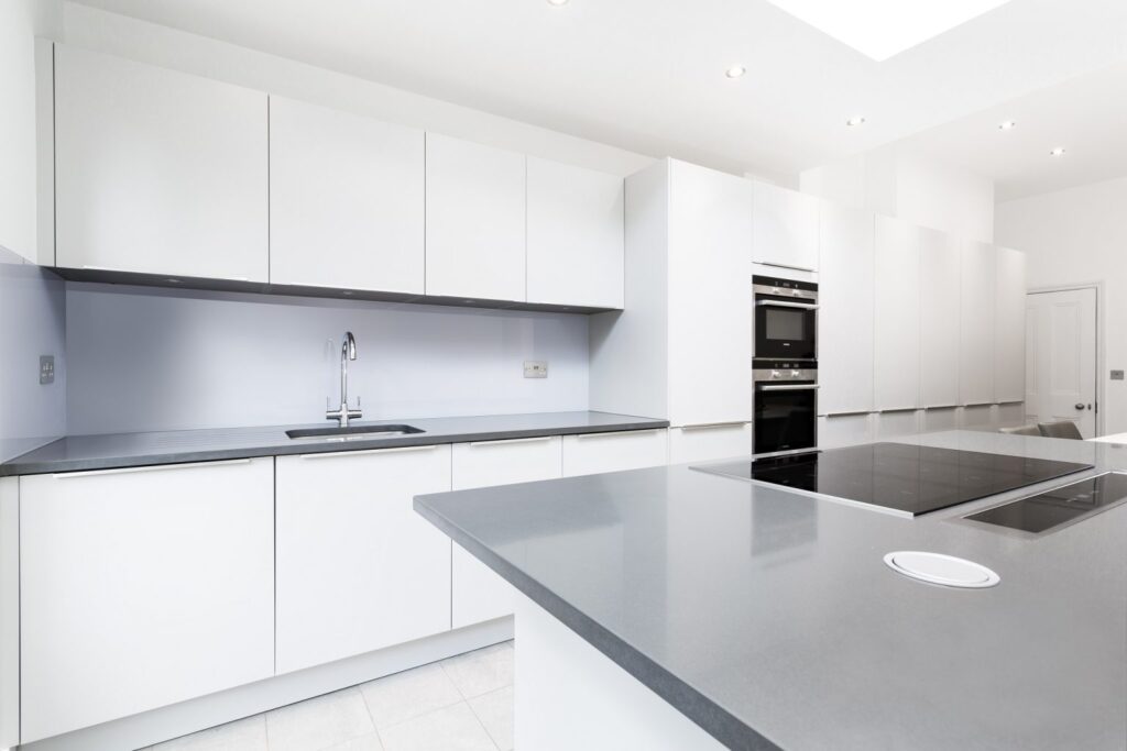 4.Light-grey-matt-kitchen-Copy-1536x1024