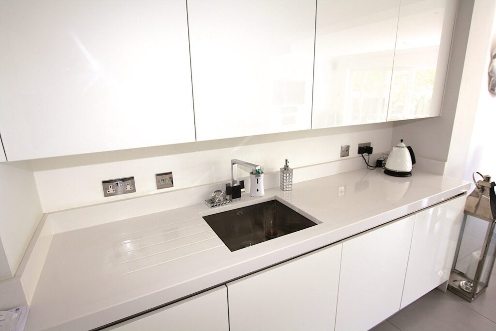 5.White-Mirror-Quartz-Copy-1536x1024