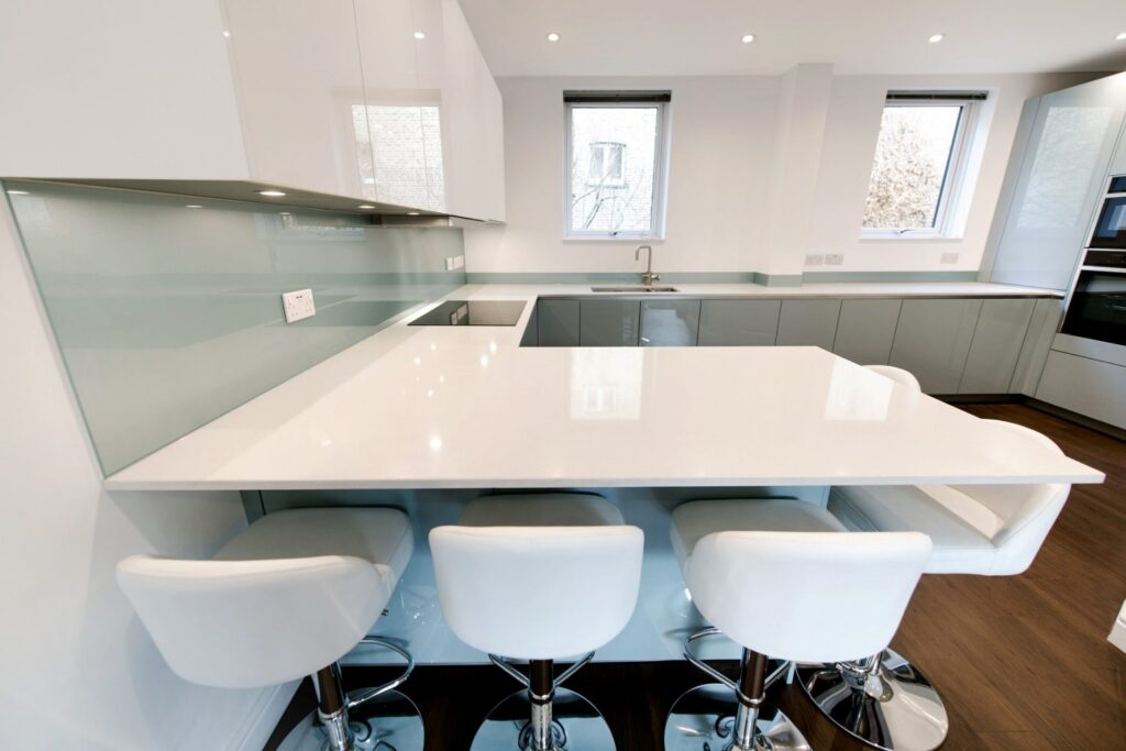 7.Luna-quartz-kitchen-worktop-Copy-1536x1025 (1)