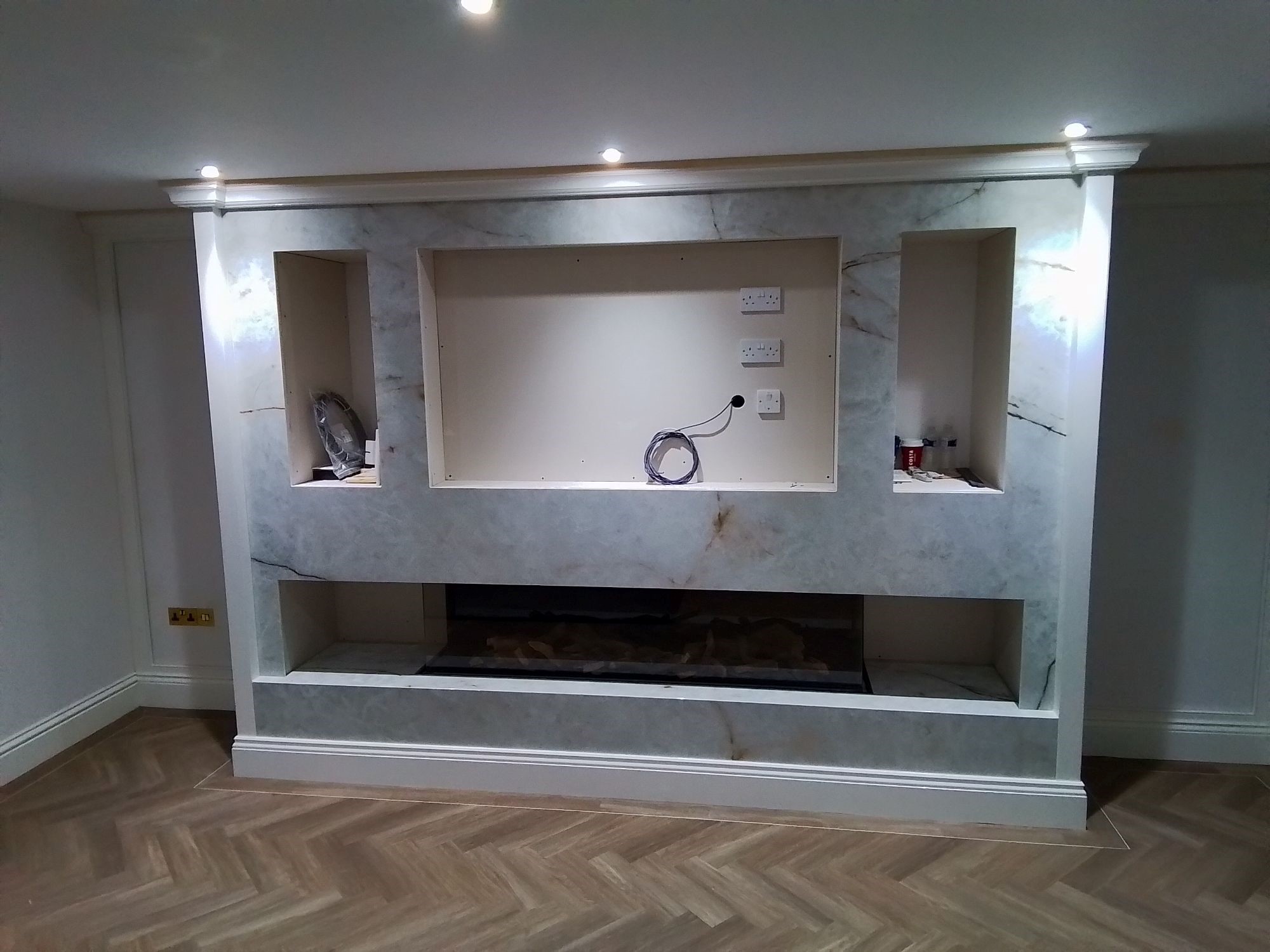 Neolith Himalaya Crystal Media Wall