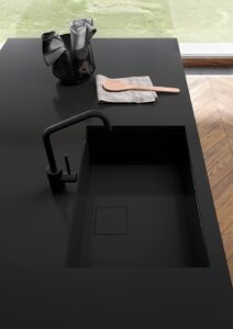 Infinity-Absolute-Black-Installation